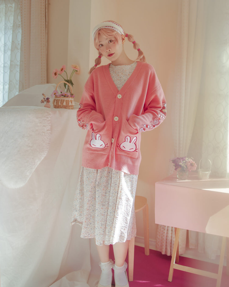 Cardigan: Strawbunny– KINWAMONSTER
