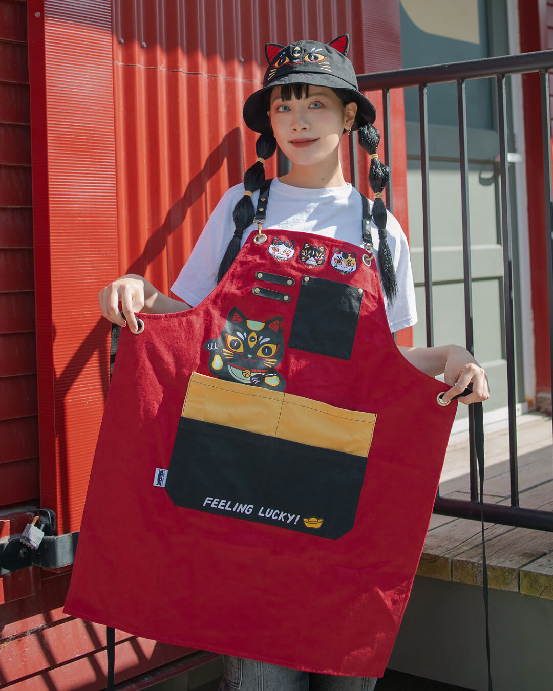 Apron: Lucky Cat